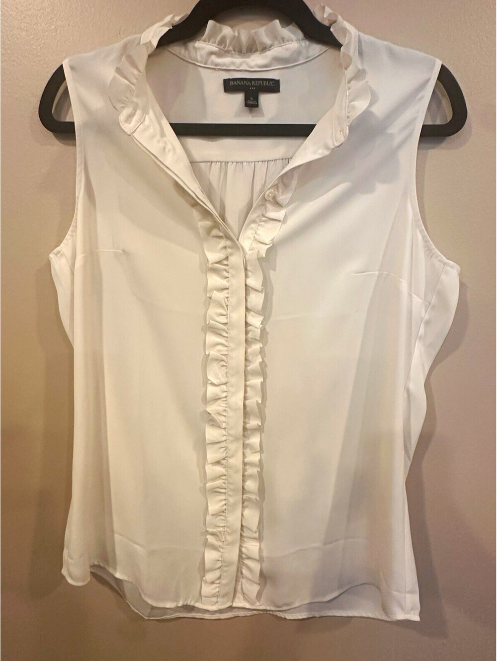 Banana Republic Ivory Ruffle Front Sleeveless Button Collared Blouse Sz S